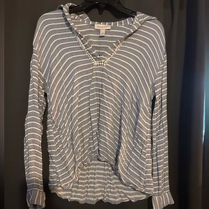 Long sleeve shirt size small, Vintage America, good condition.